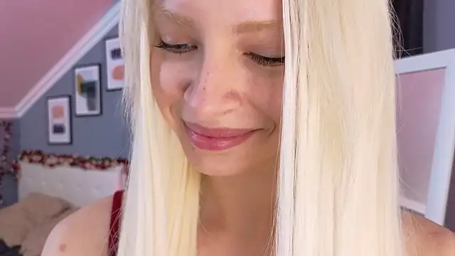 Naomi_Demio