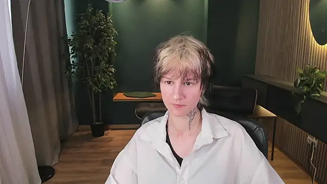 Senpai_Sins webcam