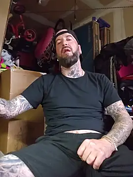 Beardedtattood live webcam show