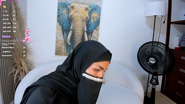 shahira_zaya (F young) - Show ass in thread slowly😍