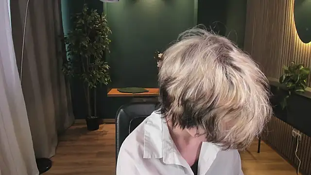 senpai_sins - Senpai_Sins's free webcam - UK Sex Cams