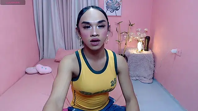 VivienneLuxe webcam