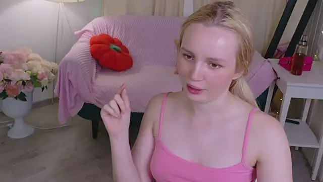 Beatrica_Klein webcam