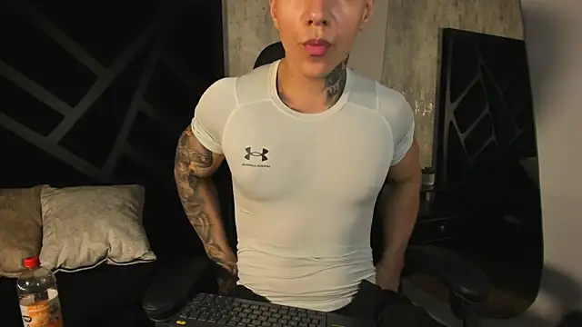 salvatoredmore (M twink) - BIG SHOW CUM