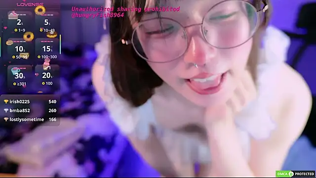hungryfish8964_ (T milf) - 🍑 Butt Shaking