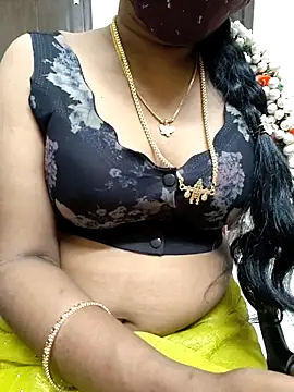 lolida69thamil (F milf) - Boobs oil massage