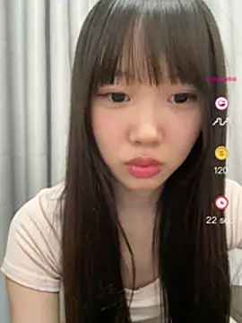 xinyu789 (F teen) - 漏点捏奶头
