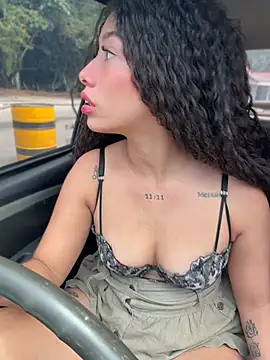 roxyrougee webcam