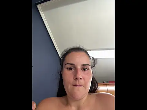 Naira_Dan webcam