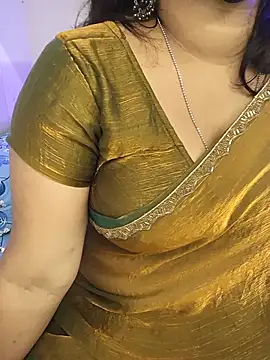 noty_girl2 (F milf) - Boobs oiling