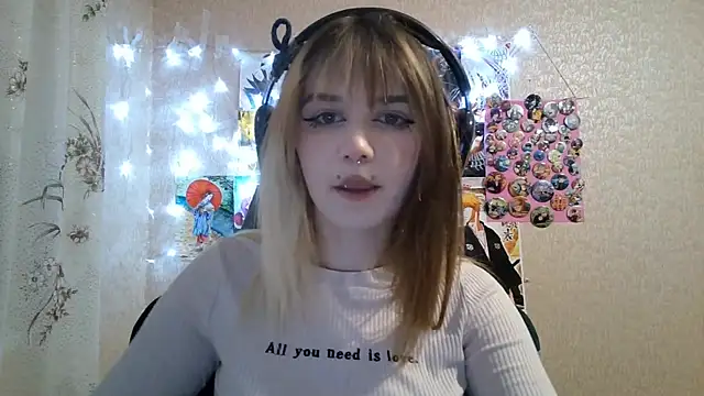 MilaTyan webcam