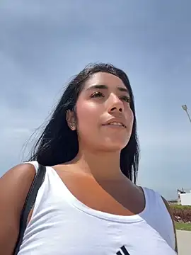saryjonex (F young) - I SHOW MY BOOBS OUT OF THE CAR WINDOW 🚗