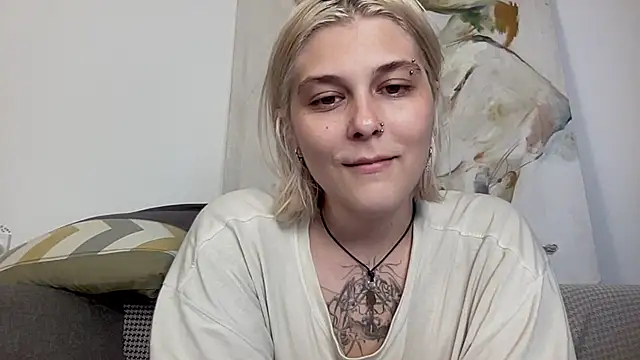 Ella_Bloom webcam
