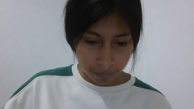 Pocahontas_Honey webcam