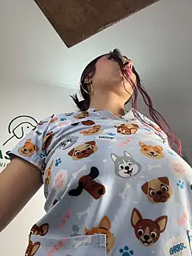 nahomy_benet (F young) - I fuck the dildo