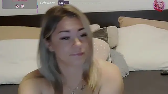 AdelleDeep live cam on StripChat
