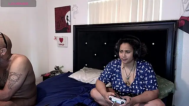 MrAndMrsCrook live cam on StripChat