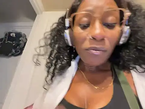 wynterheat live webcam show