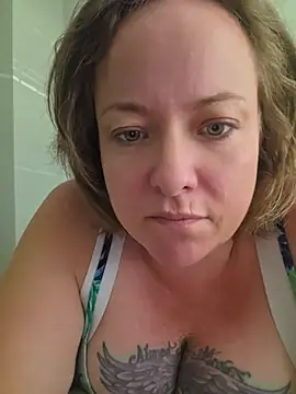 julimonroe live cam