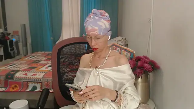 LuxuryNika