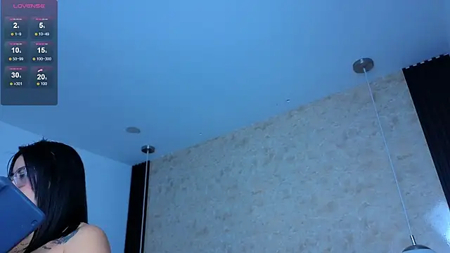 vicky_grey live cam on StripChat