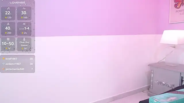 TaniaPierce live cam on StripChat
