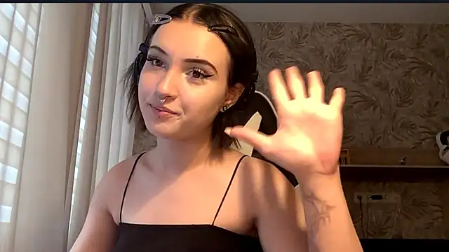 SharikaBabecki live cam on StripChat