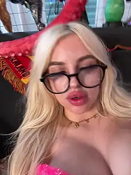 Steffi_Snowbunny live sex cam