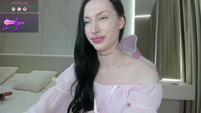 JenniferQueen11 live webcam show