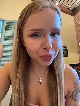 Liza_risky webcam