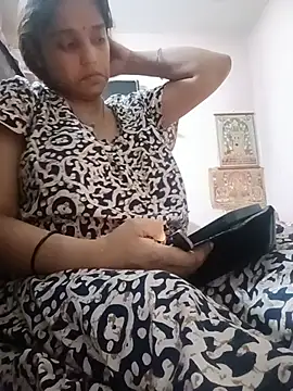 Meloni_71 live cam on StripChat
