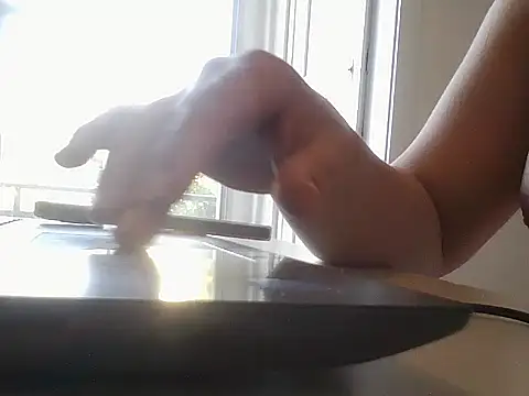 lickthehottie live webcam show