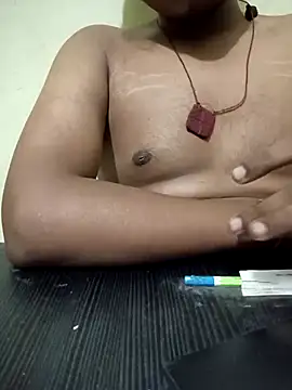 boyyouwant33 webcam