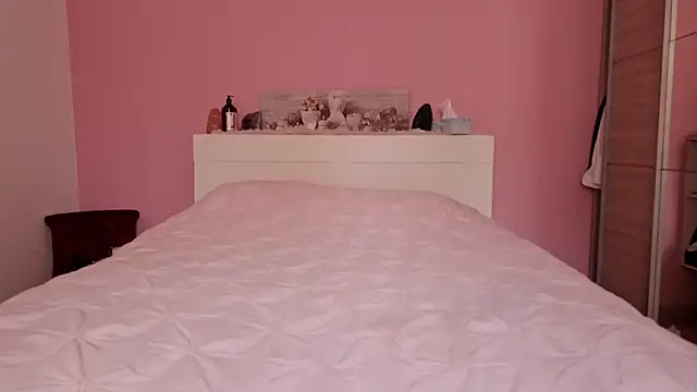 Barbie-Pink webcam