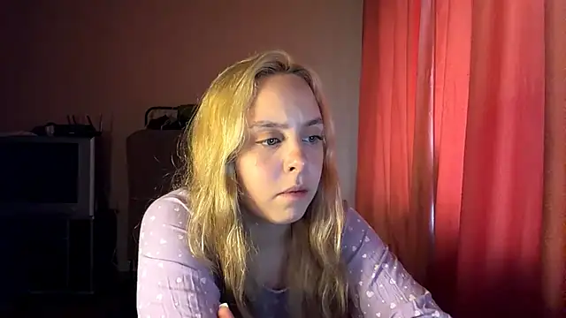 ZoraDearmon webcam
