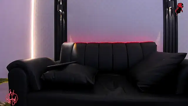 Dark_Valentino_ live webcam show