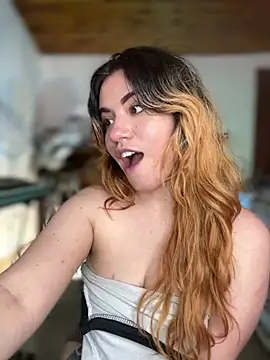 NikkiNix webcam