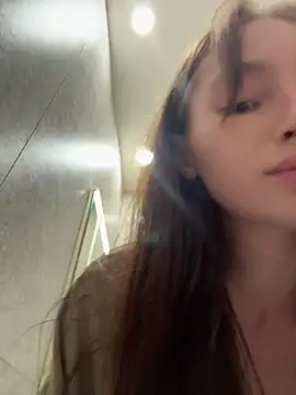 -missbehaving- live webcam show