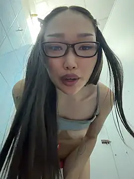 trytomakememoam webcam