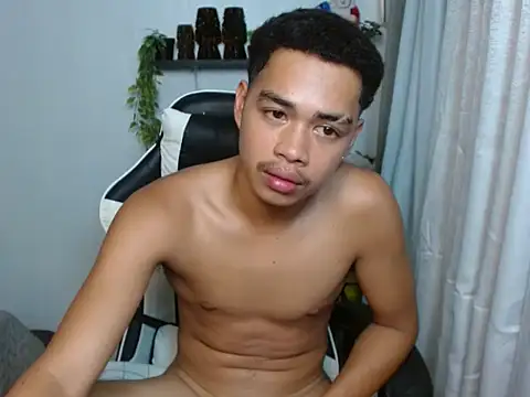 curlyasian_njxx webcam