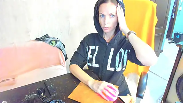 Elizabe_th webcam