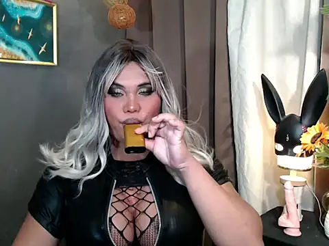 KitSmithCumerr live sex cam