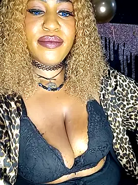 AmazonianMistress webcam