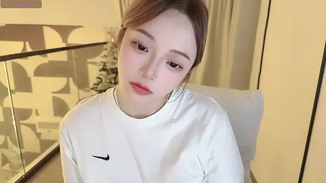 Amara-66 live sex cam