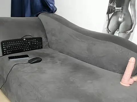 tinydolll webcam