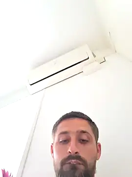 omarito100 webcam