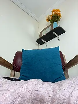 LilaRvsh live webcam show
