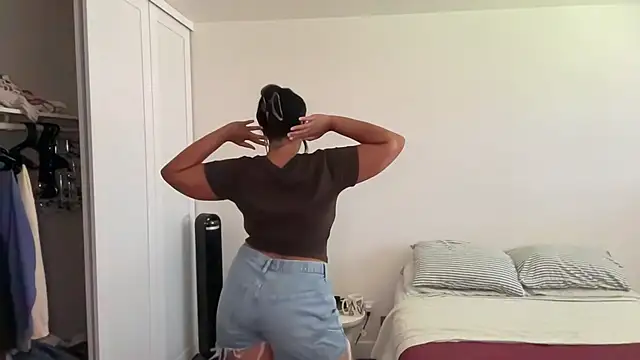 dreamyriri live webcam show
