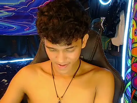 hugekenbigcock live webcam show