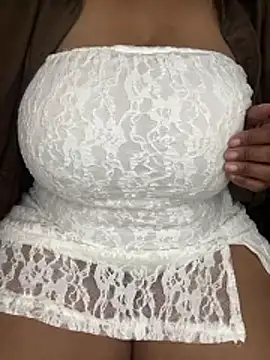 CARAMELGODDESSX23 webcam